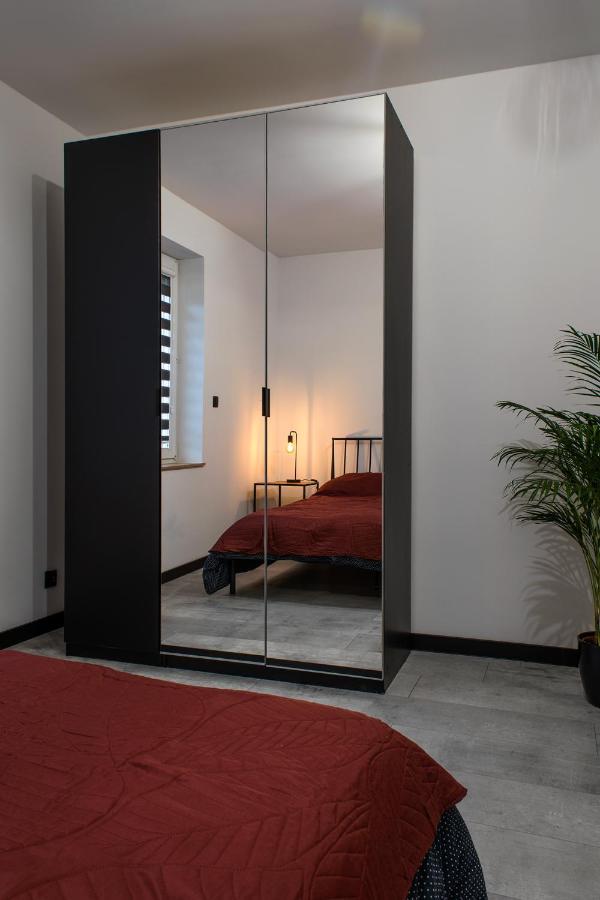 Apartament Black Loft 나이사 외부 사진